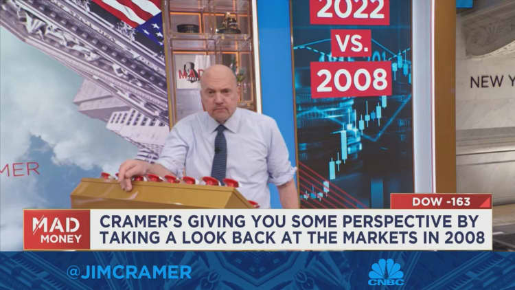 Jim Cramer says comparing the stock market in 2022 to the market during the Great Recession is 'bogus'